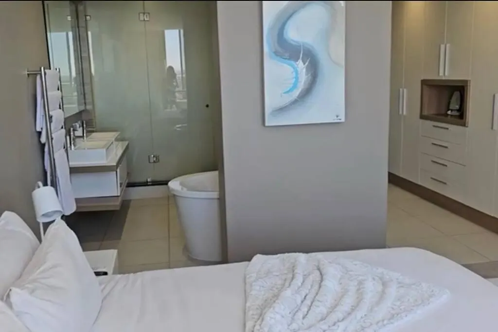 Luxury Two Bed - Crystal Towers - Spectacular Views Apartment Cape Town